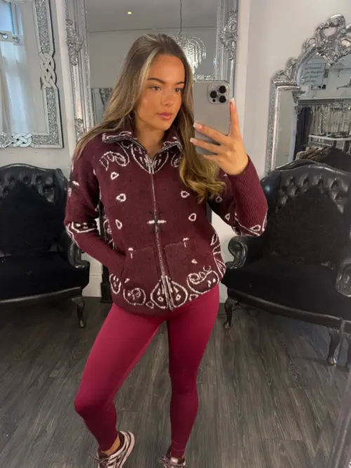 Facetune_22-10-2026-15-04-50