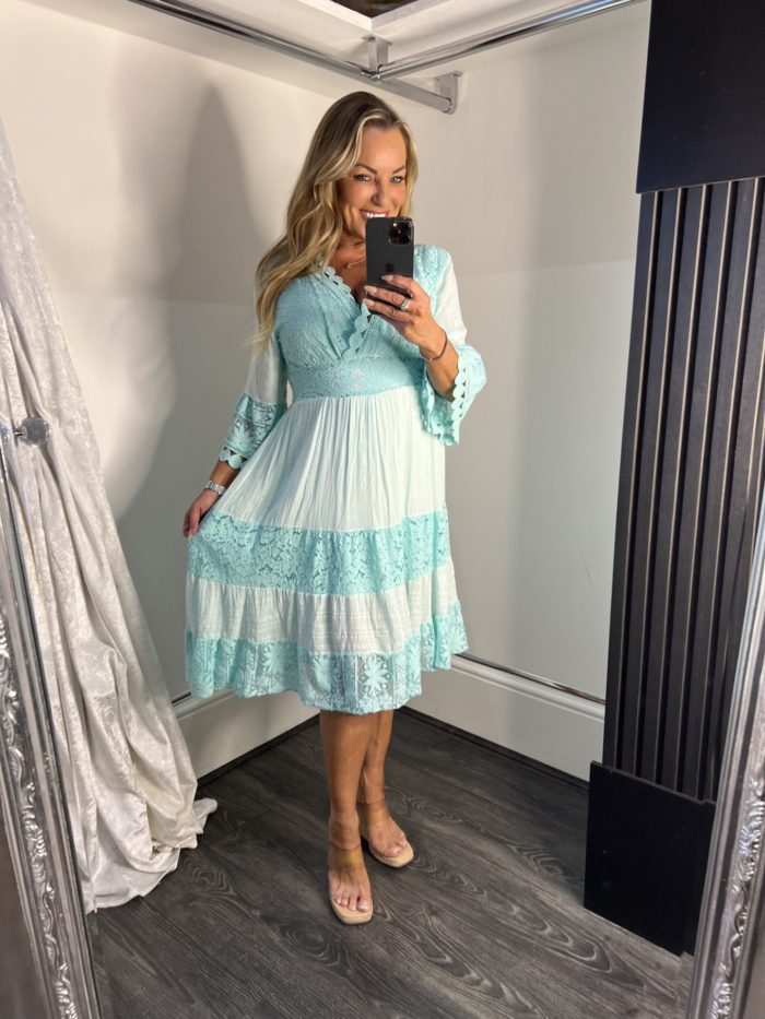 V Neck Floral Lace Dress - Image 3