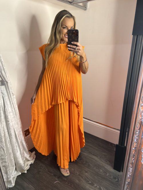 orange leted xet