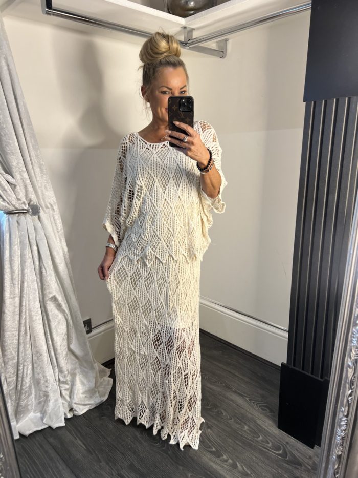 Diamond Cut Crochet Batwing Style Top With Vest Insert and Longline Skirt - Image 3