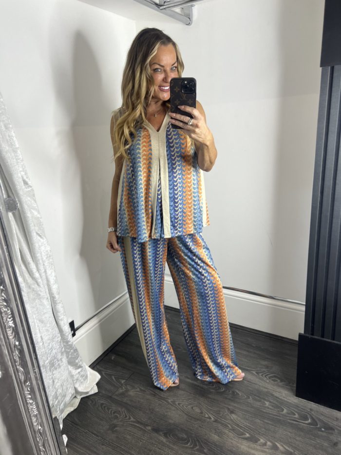 A Line Cut Vest Top And Wide Leg Trouser Set - Image 4