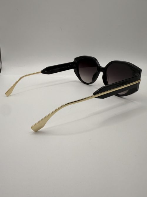 blacj new sunnnies