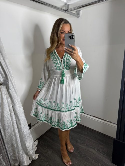 green mirror cutedress