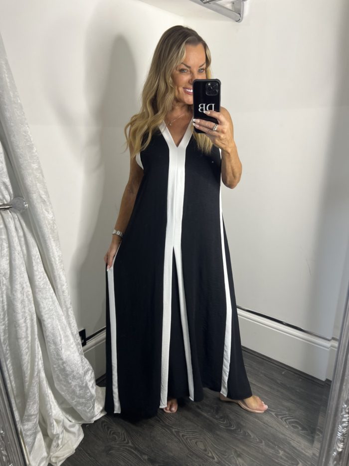 Pleated Detail Maxi Dress - Image 3