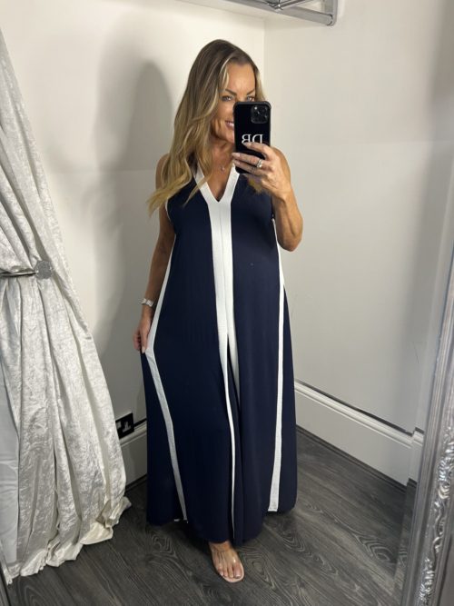 navy pleated white detaildress