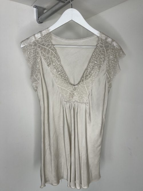 lace vest oyster