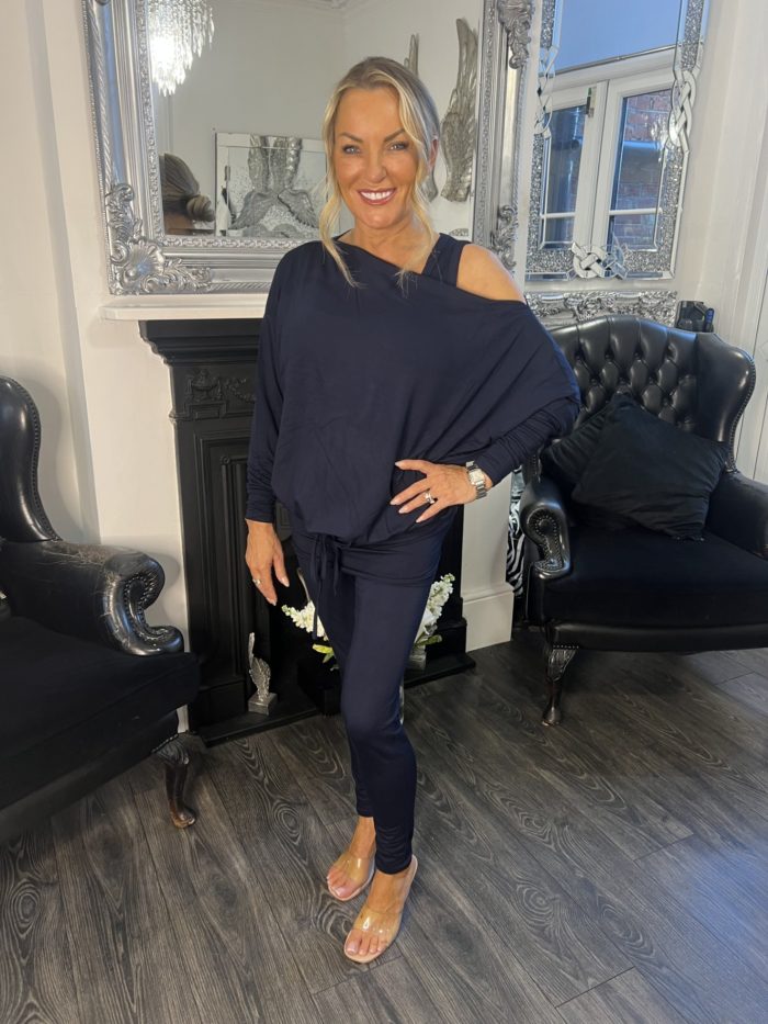 navy 3 in 1 ounge wwra