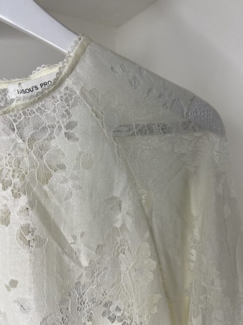 of white lwec top cle