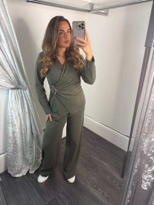 khaki byckle long sleeve set