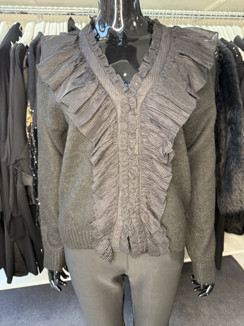 Thick Knit Jumper With Frill Detail - Image 4