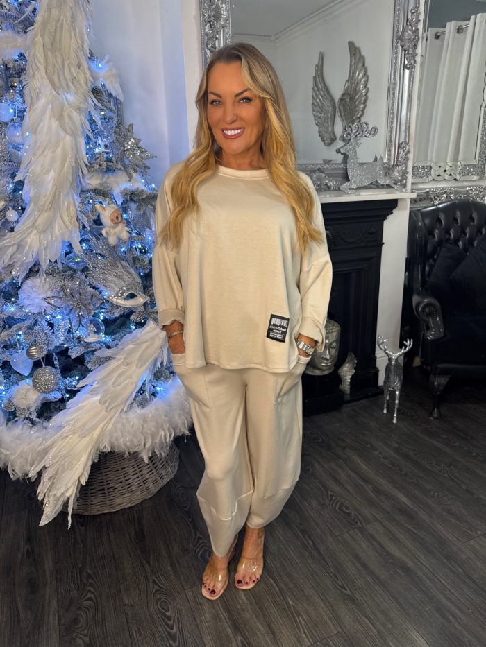 Facetune_23-12-2025-17-18-04