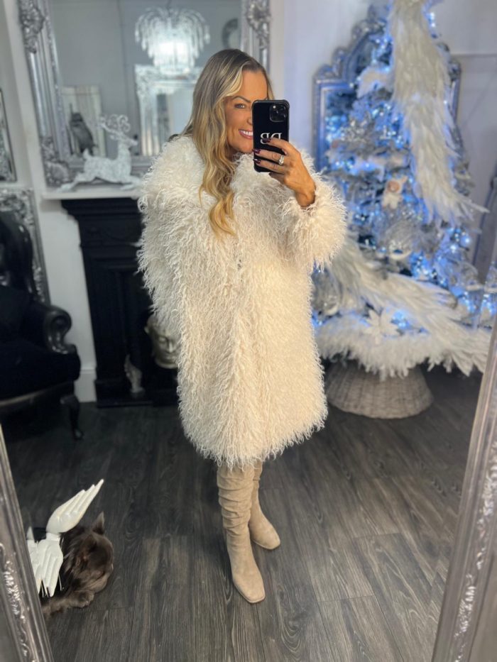 a4c78c16-2a7b-4d28-b083-37f29d1d7444