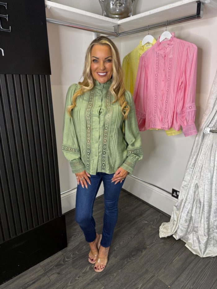 Facetune_26-01-2026-16-14-26