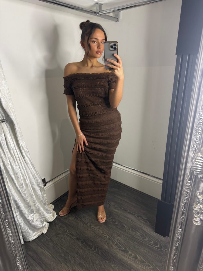 Facetune_12-02-2026-14-44-53