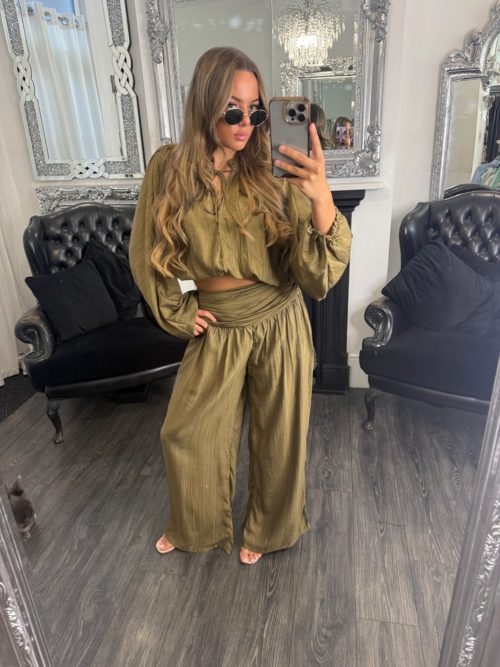 Facetune_08-04-2026-16-01-32