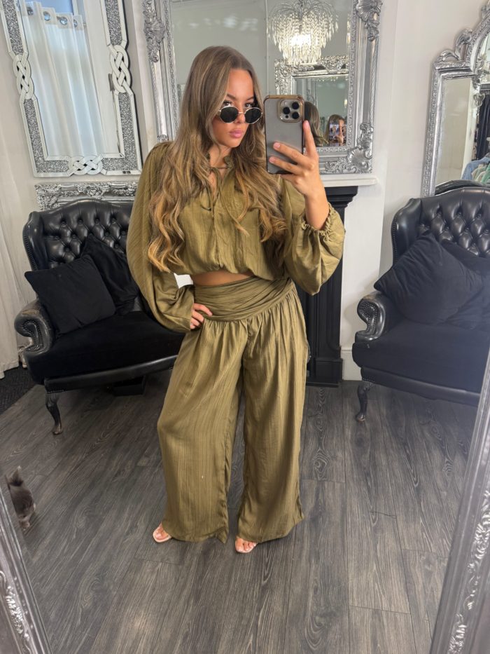 Facetune_08-04-2026-16-01-32