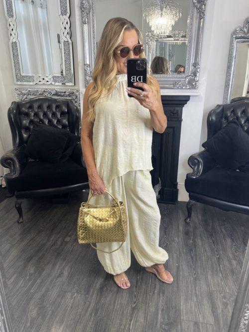 yellow embossed floral coord