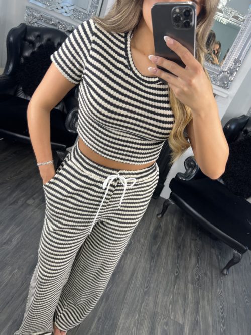 BLACK STRI0PEDD COORD 2