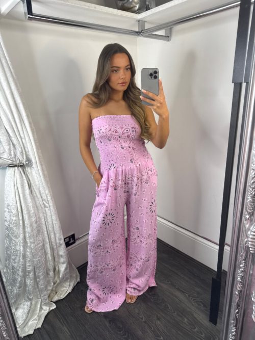 Facetune_11-06-2026-17-35-38