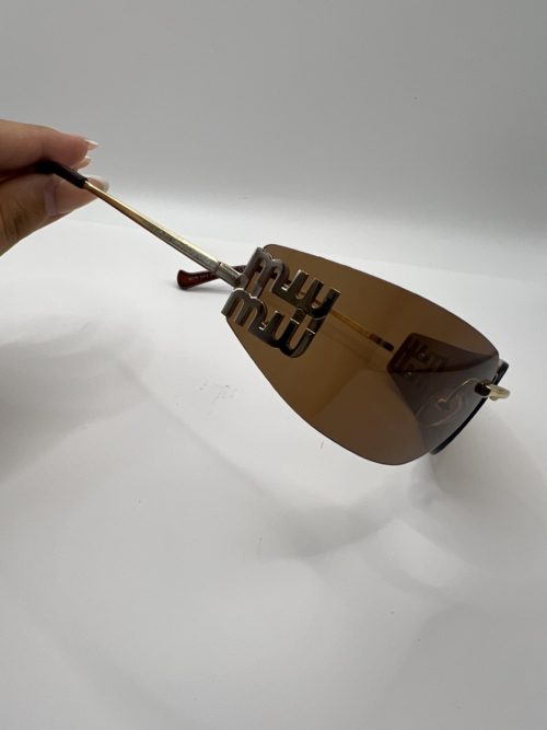 brown miu glassdes 2